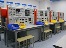 物聯(lián)網(wǎng)基礎(chǔ)電路實訓室